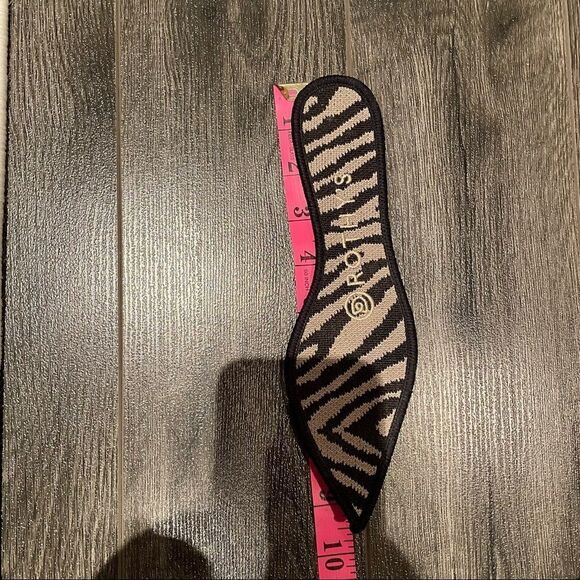 Rothy's The Point Black Zebra Flats Size 5 - Picture 14 of 15